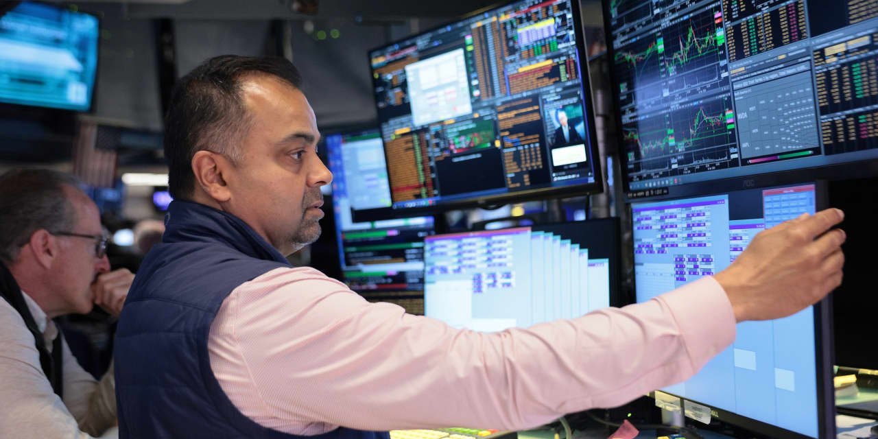 stock,-oil-futures-poised-to-open-ahead-of-new-iran-talks