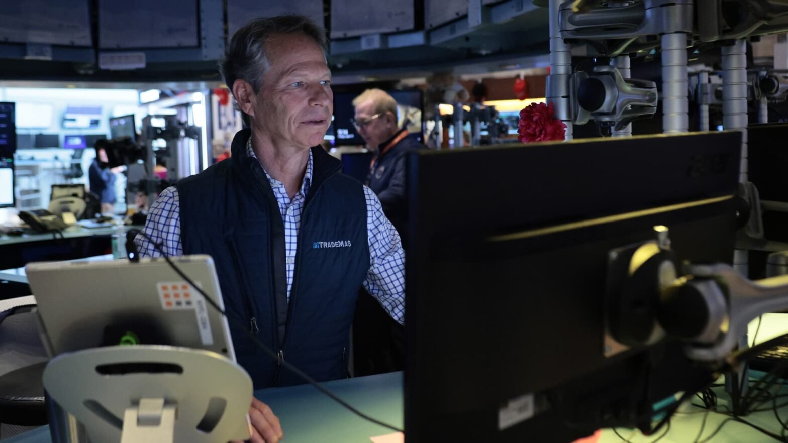 european-stocks-set-to-slump-as-gulf-tanker-attacks-threaten-ceasefire