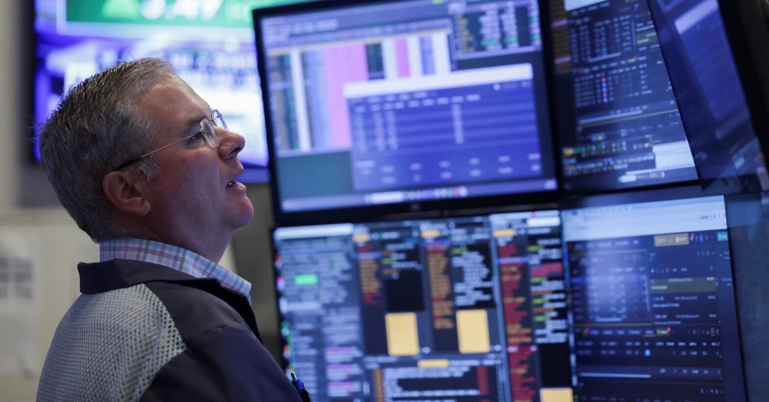 us-stock-futures-climb-as-ai-optimism-tempers-middle-east-concerns