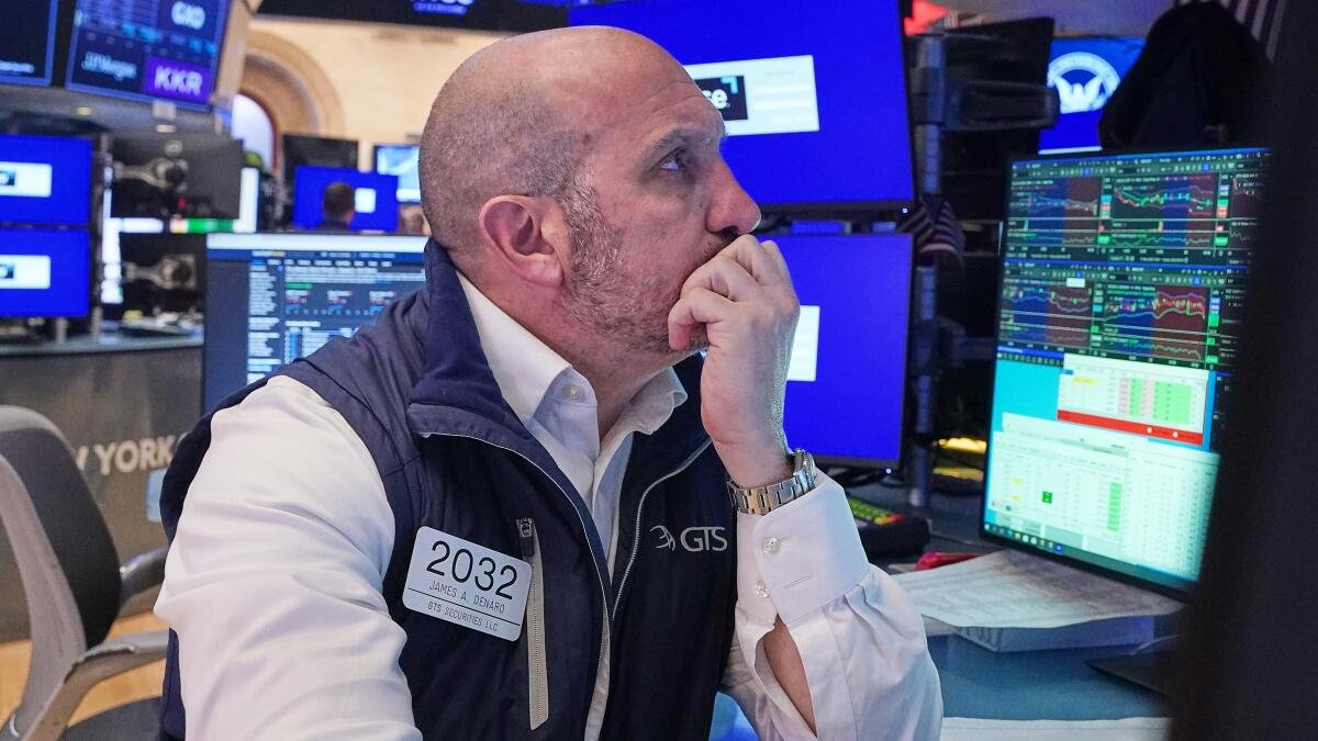 stocks-slip-and-oil-prices-rise-on-uncertainty-about-us.-iran-ceasefire-talks