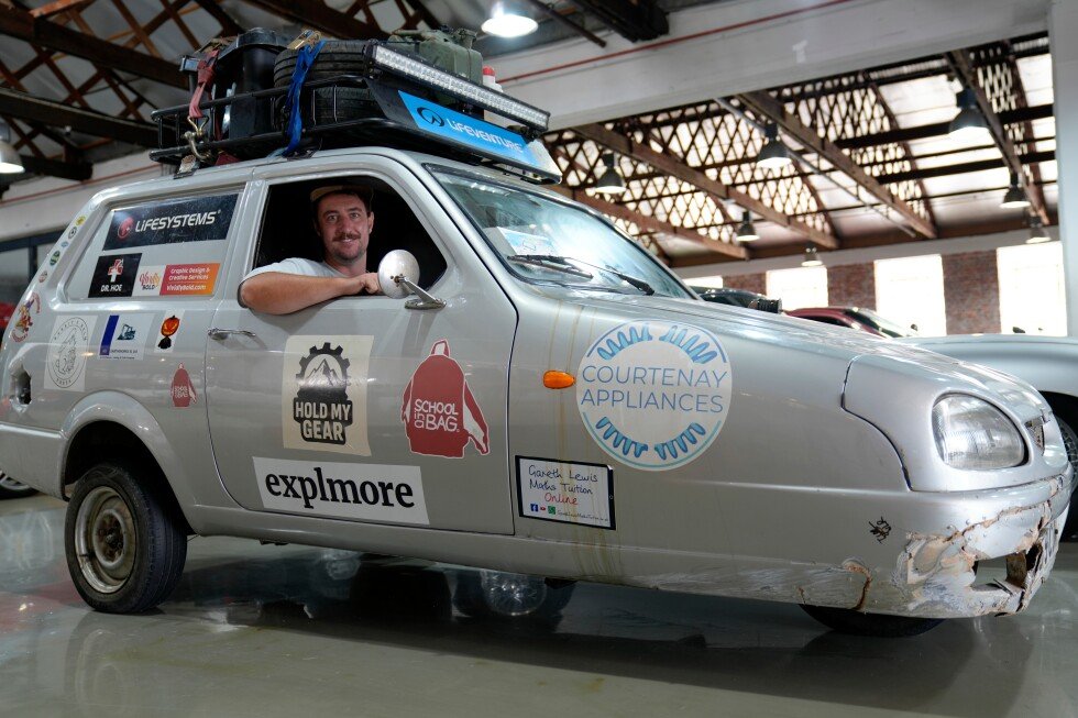 2-adventurers-take-‘the-most-unsuitable-car’-on-a-14,000-mile-journey