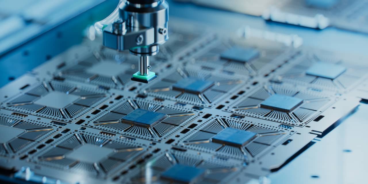 the-us.-stock-market-is-progressing-toward-a-bubble-—-and-here’s-where-the-extremes-are-right-now