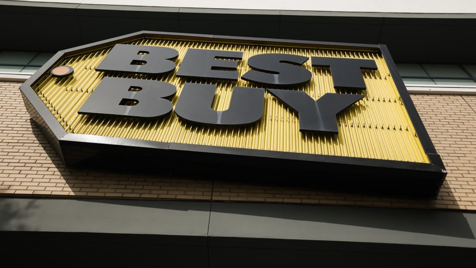 ceasefire-extension,-best-buy’s-new-ceo,-amazon’s-glp-1-push-and-more-in-morning-squawk