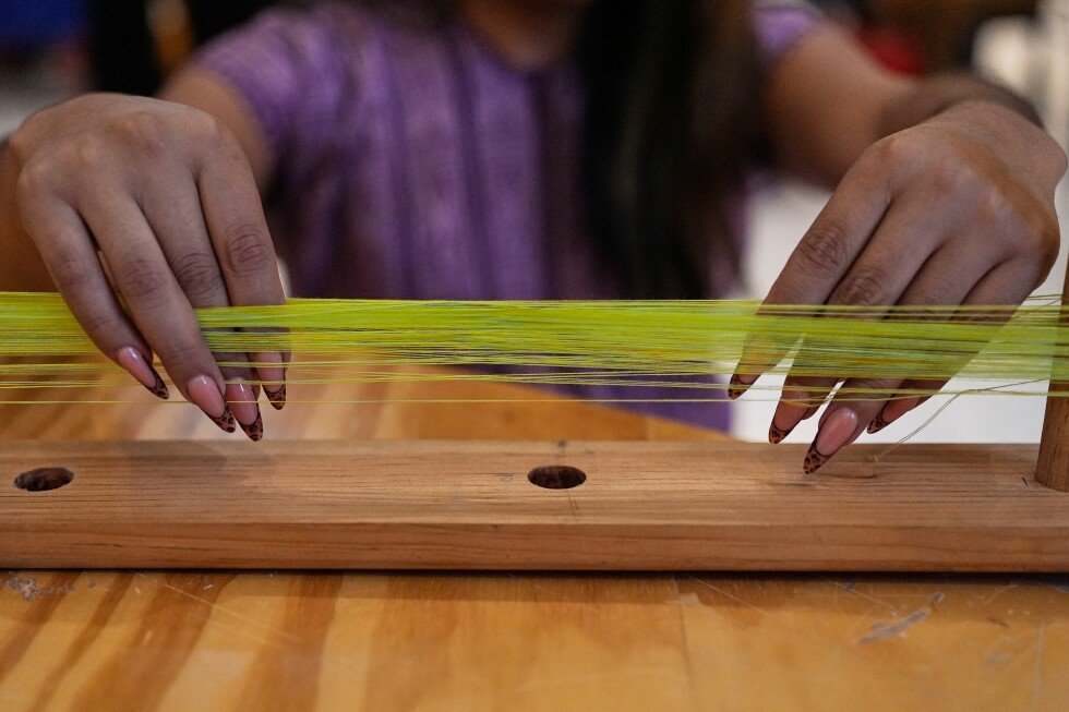 how-an-artisan-in-mexico-turns-ancestral-loom-into-a-tool-of-lgbtq+-resistance