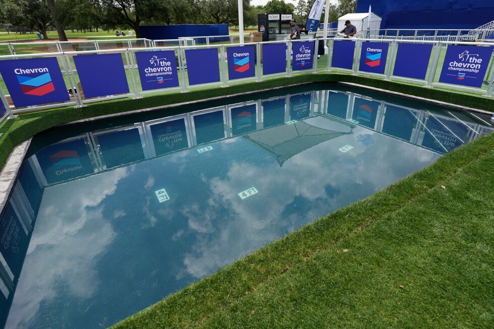lpga’s-first-major-sticks-with-tradition-by-adding-a-pool-for-the-winner’s-leap-at-chevron