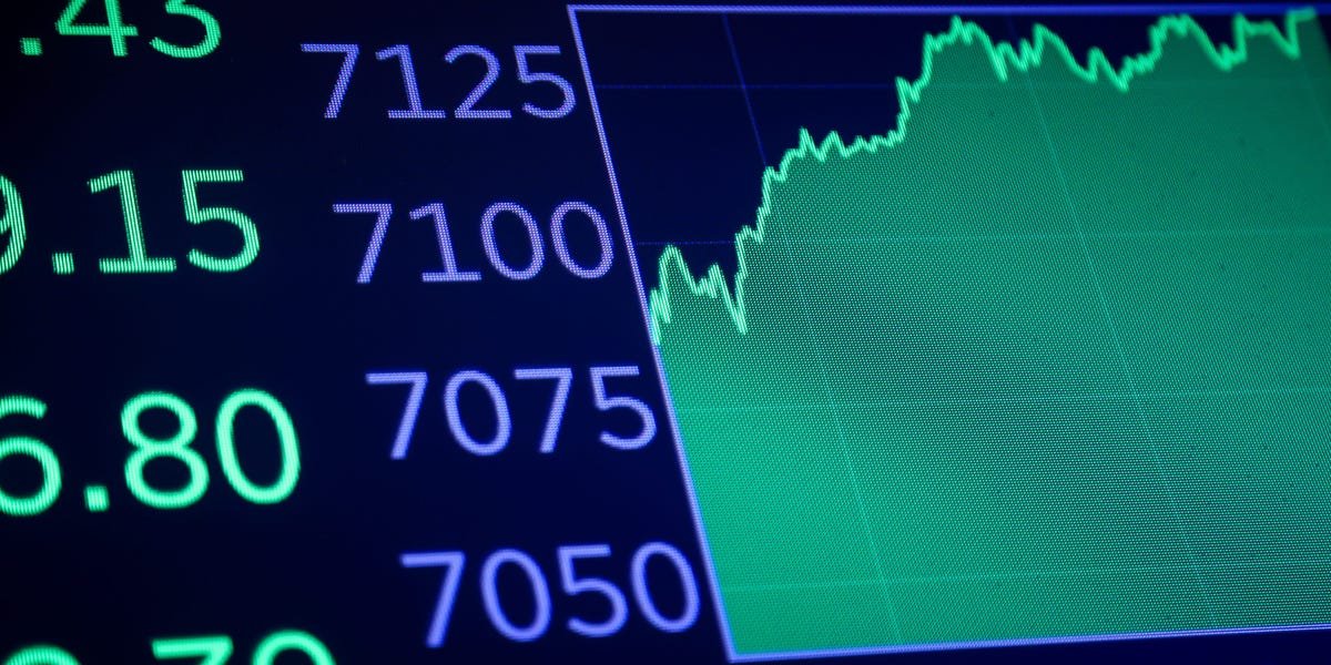 stock-investors-in-their-‘own-universe’-where-ai-trumps-all:-gordon