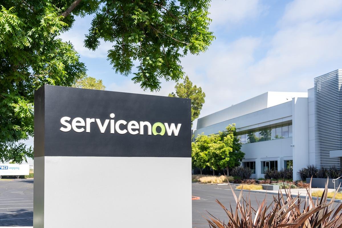 servicenow-stock-tumbles-17%-as-war-in-iran-impacts-sales-growth