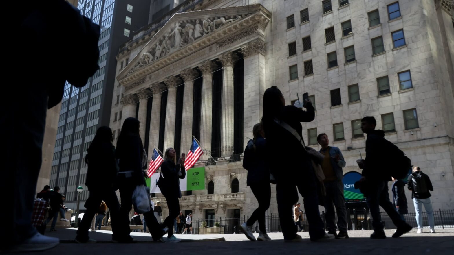 no-edge,-no-hedge:-why-markets-are-stuck