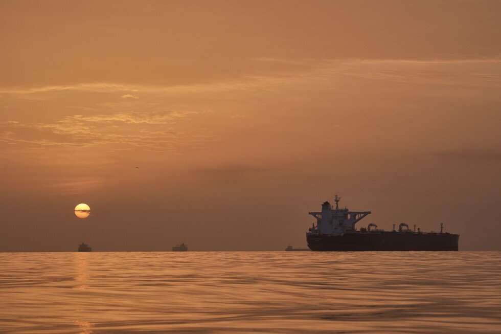 us-says-it’s-clearing-iranian-mines-in-effort-to-open-the-strait-of-hormuz