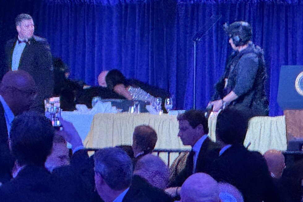 evacuan-a-trump-por-incidente-de-seguridad-en-cena-de-corresponsales-en-casa-blanca;-no-hay-heridos