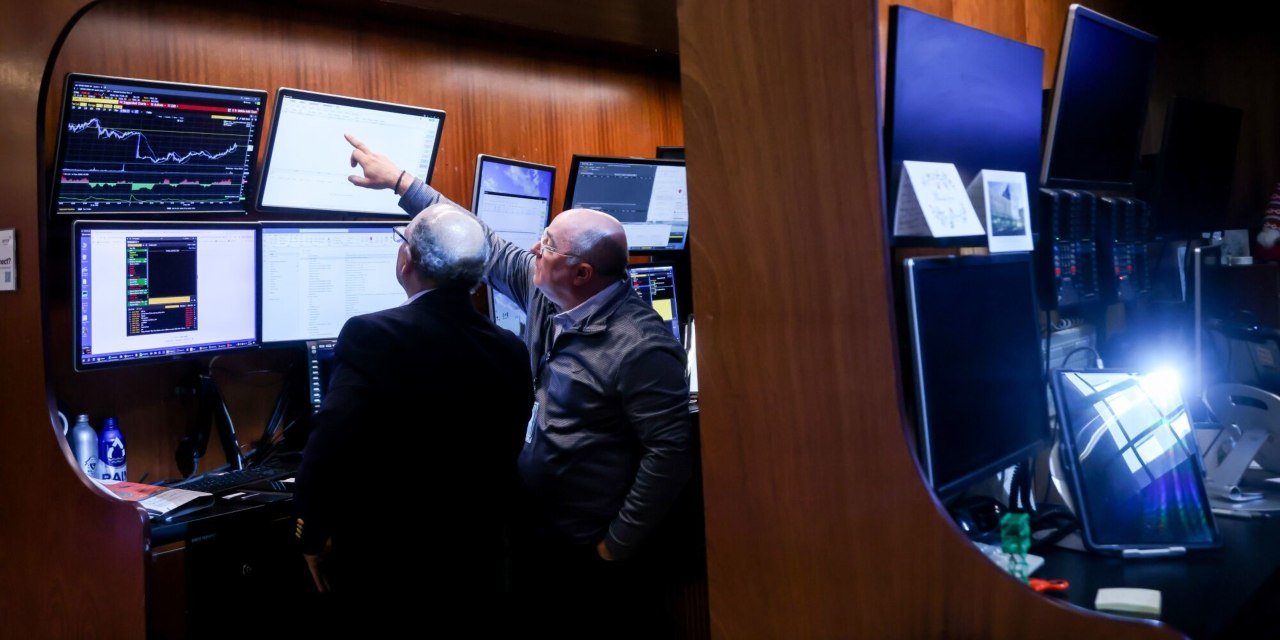 the-ai-frenzy-is-back-and-lifting-the-entire-stock-market-to-record-highs