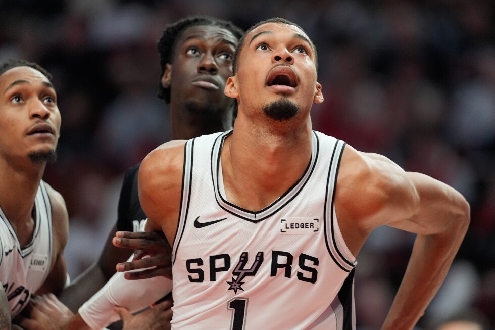 spurs-star-wembanyama-available-to-play-vs.-trail-blazers-after-clearing-concussion-protocol