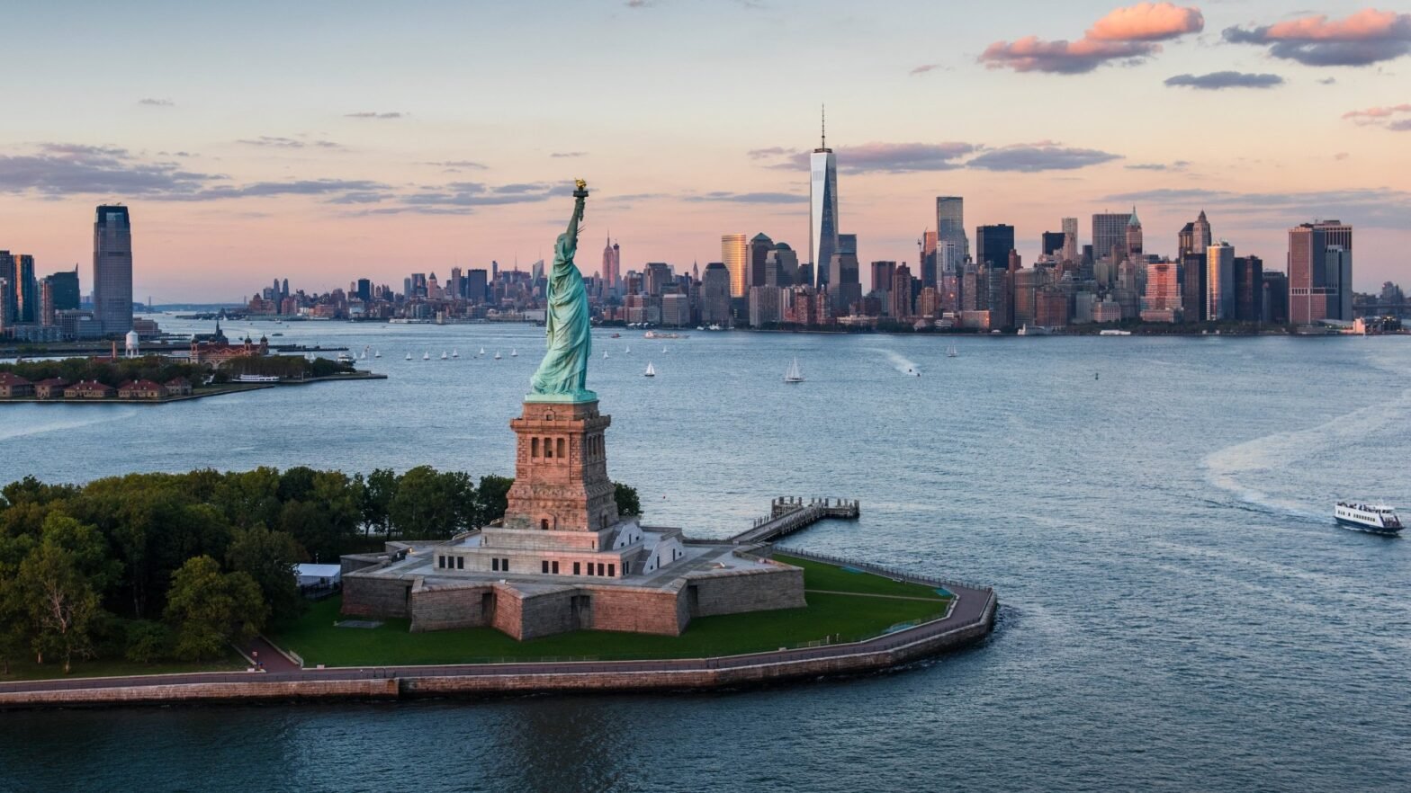 euphoria-fades-ahead-of-mag-7-earnings-–-dow-jones-and-us-stock-market-intraday-outlook