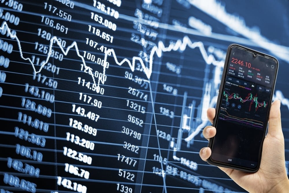 stock-market-today:-dow-jones,-nasdaq-futures-gain-ahead-of-powell’s-last-speech-as-fed-chair—-robinhood,