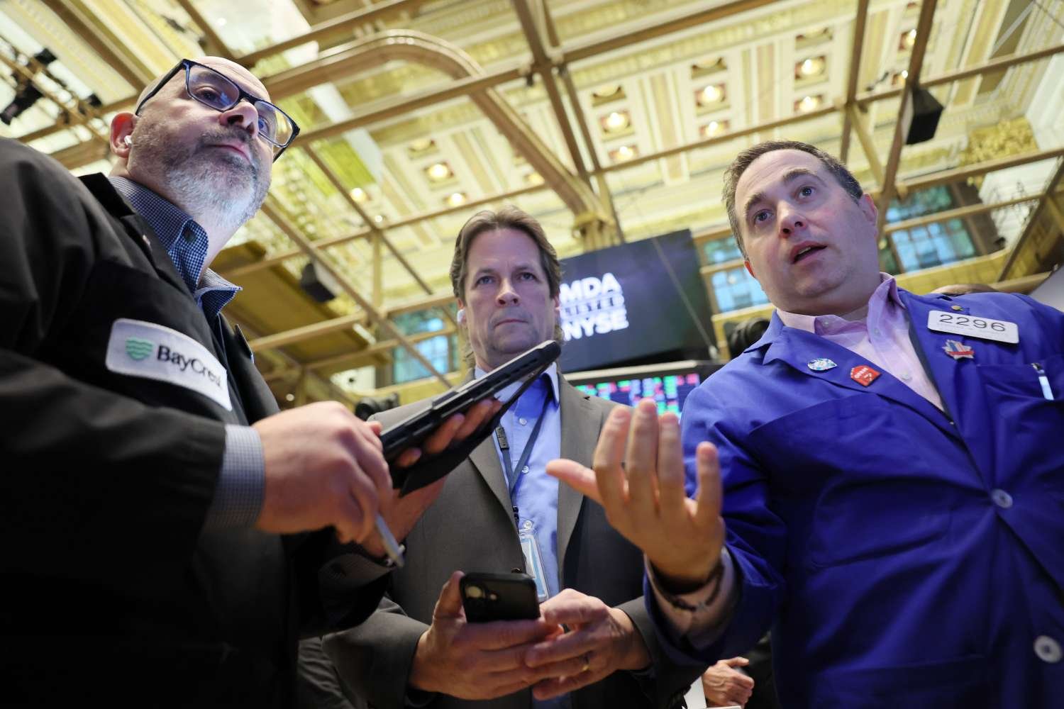 stock-market-today:-futures-little-changed-ahead-of-tech-earnings,-fed-decision;-oil-jumps-on-report-trump-says-to-prepare-for-extended-iran-blockade