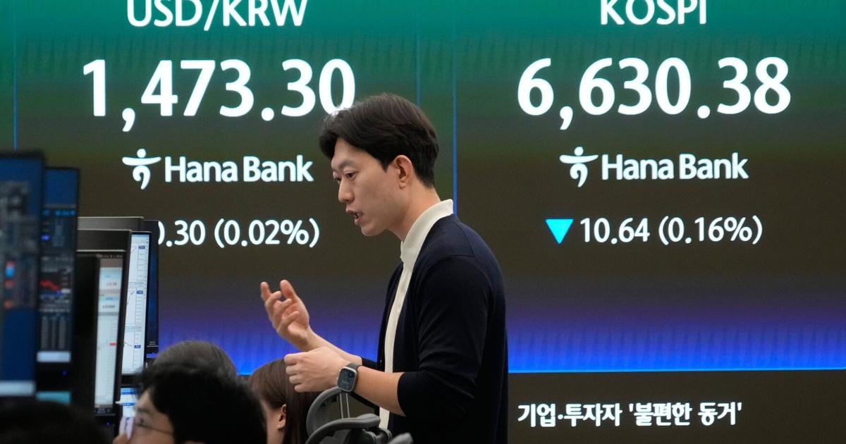 us-stocks-tick-lower-as-oil-prices-keep-spurting-higher