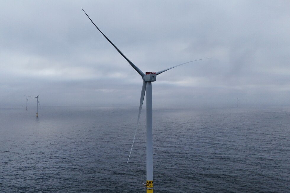 trump-pays-offshore-wind-operators-to-walk-away.-democrats-say-it’s-a-scam