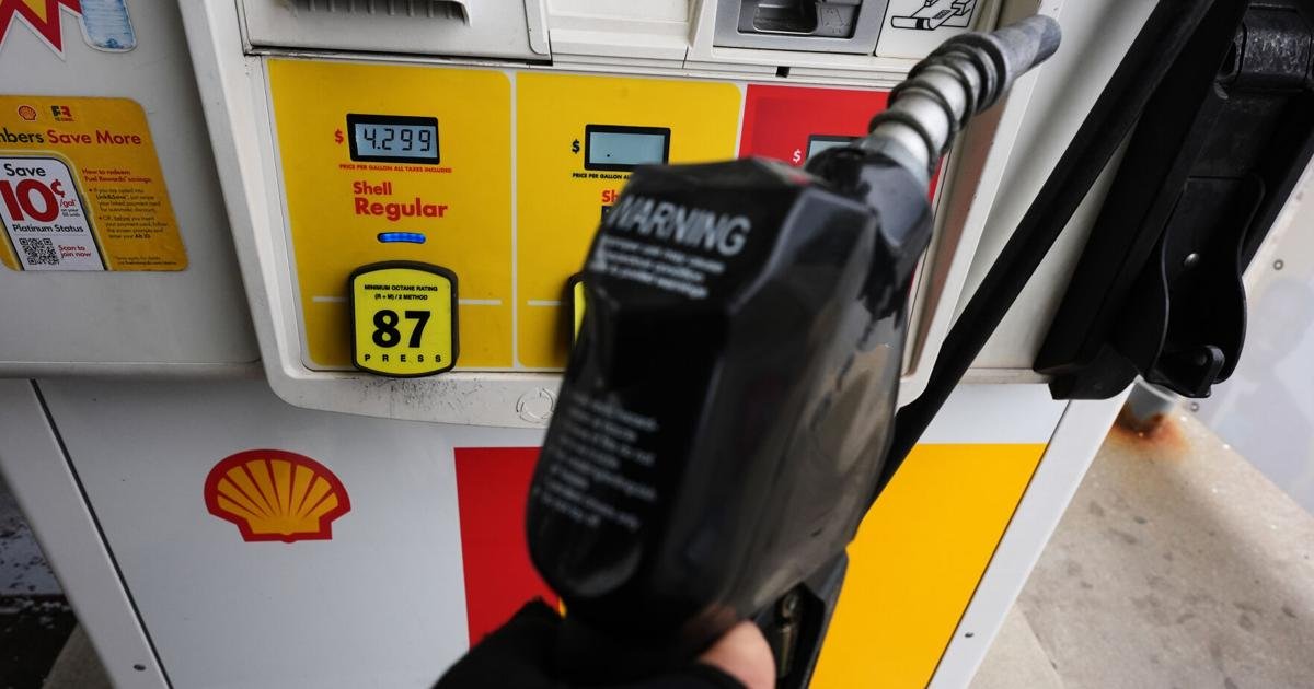 us-stocks-motor-toward-a-record-as-oil-prices-whipsaw