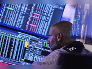 Why are US stock market indexes up today, and will S&P 500, Nasdaq and Dow Jones stay in green or turn red again? Wall Street closes higher after strong earnings and economic data.