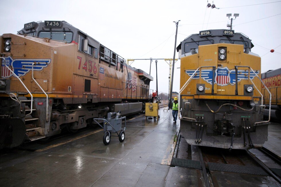 union-pacific-ceo-confident-new-application-will-satisfy-regulators-in-norfolk-southern-deal