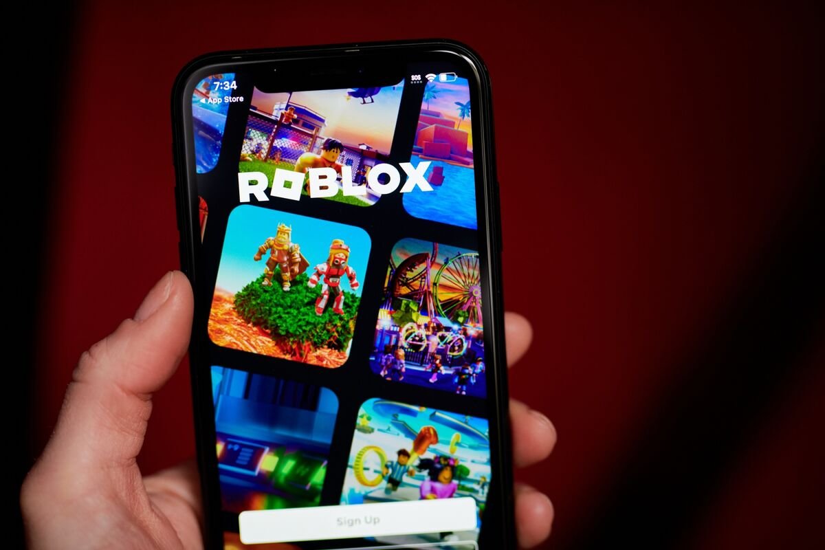 roblox-shares-tumble-after-user-numbers-fall-short