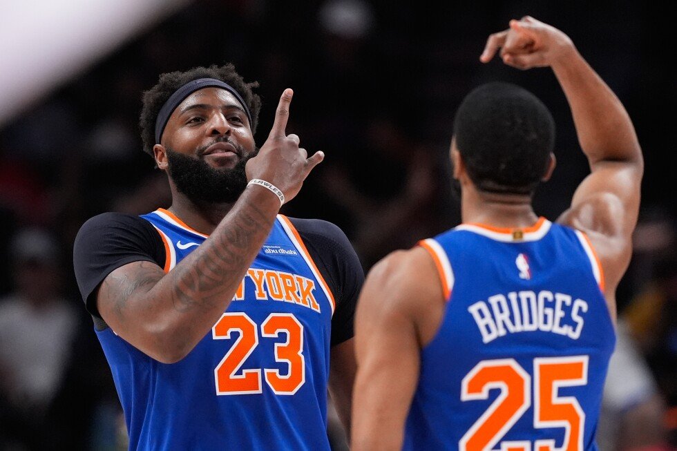 the-knicks-led-the-hawks-by-a-record-47-points-at-the-half