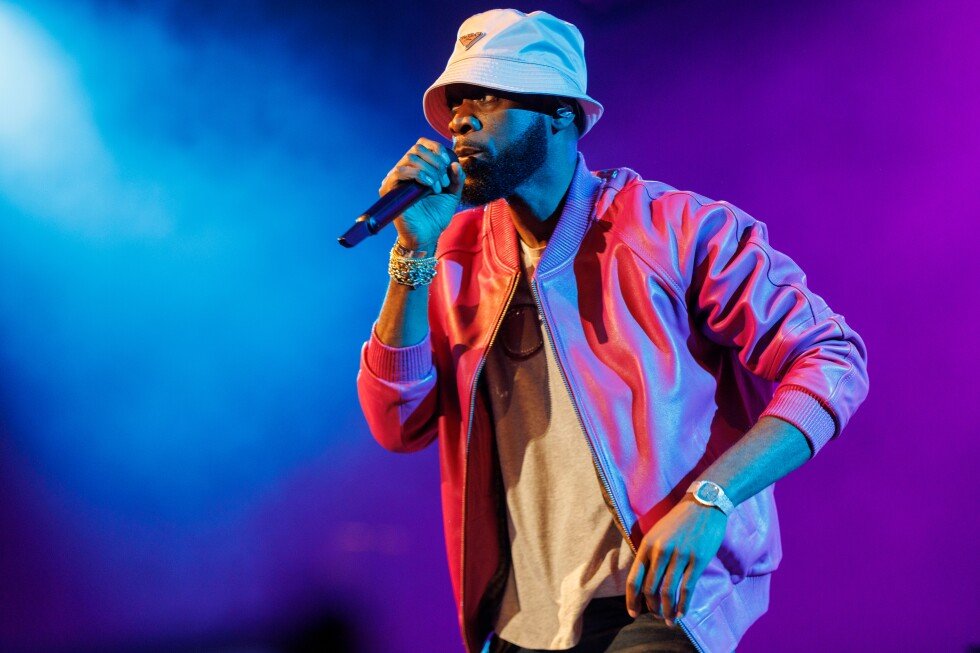 fugees-rapper-pras-reports-to-prison