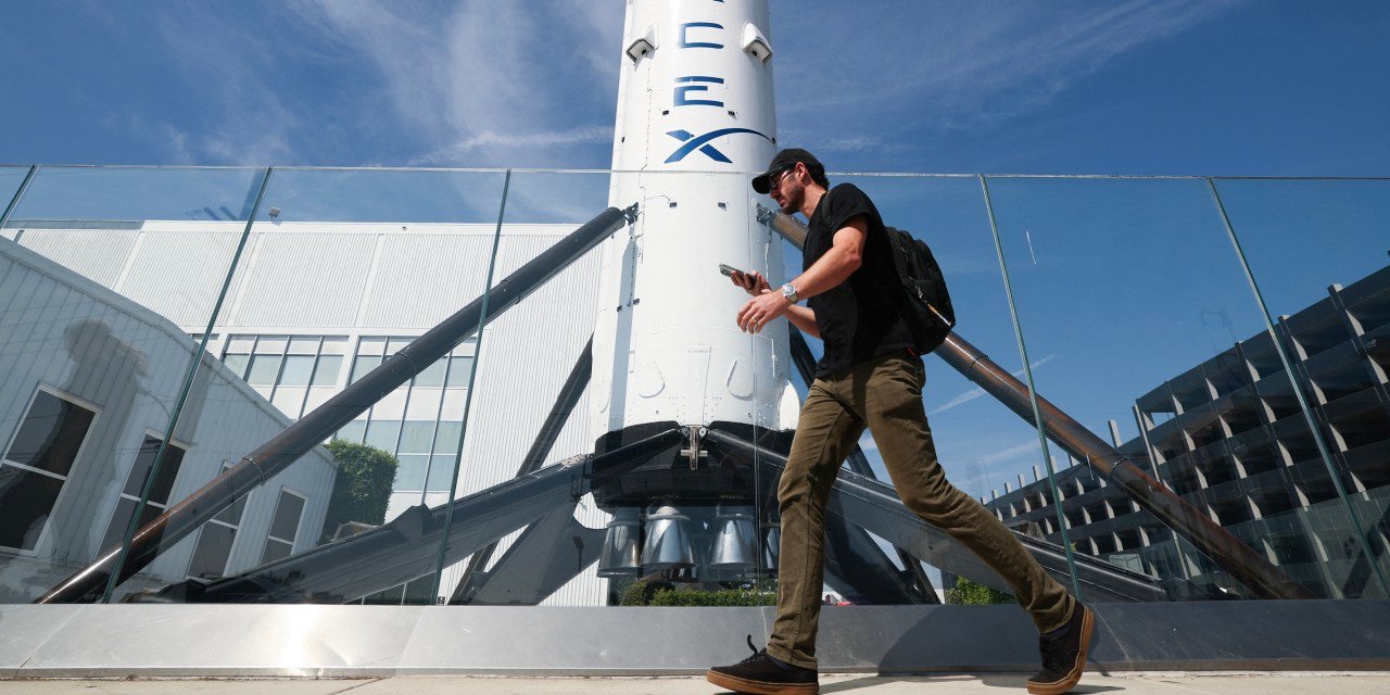 stock-indexes-are-contorting-themselves-to-include-spacex-and-openai