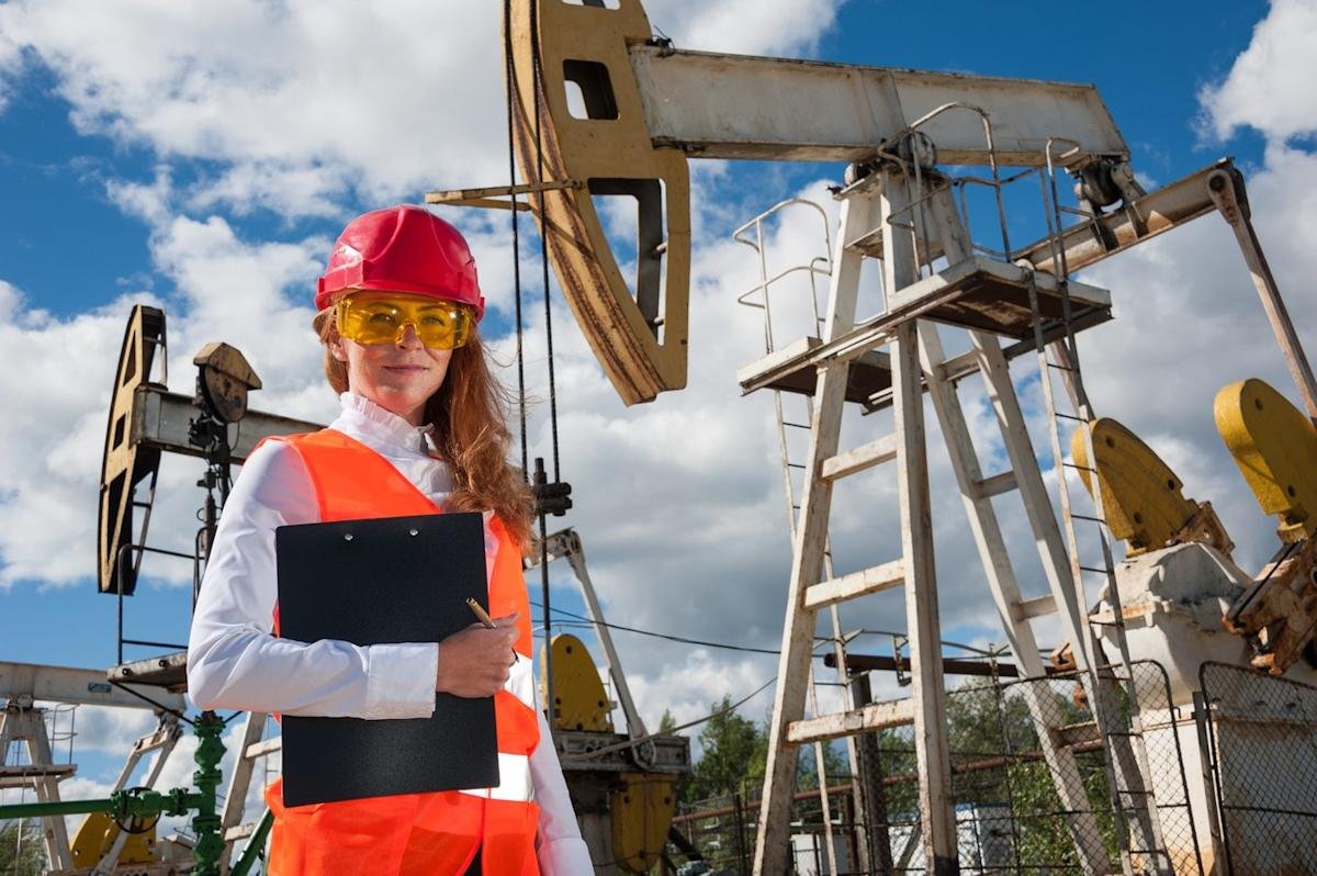 this-is-the-hottest-stock-in-the-energy-sector.-should-you-invest?