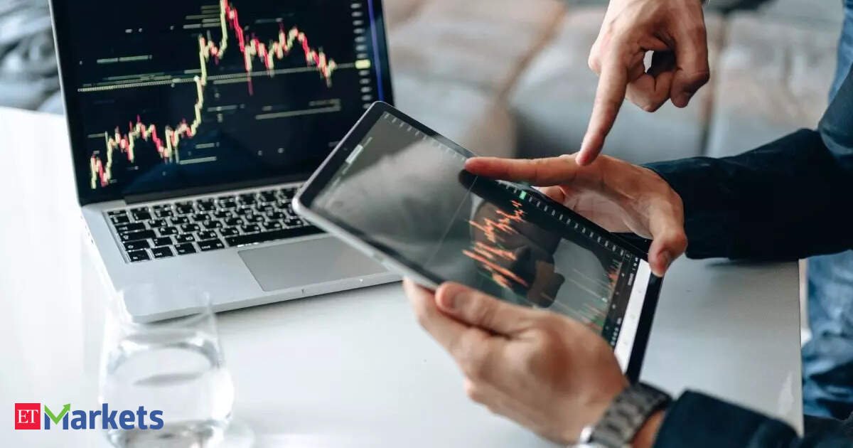 us-stock-market:-traders-grapple-with-tail-risk-as-stocks-regain-highs