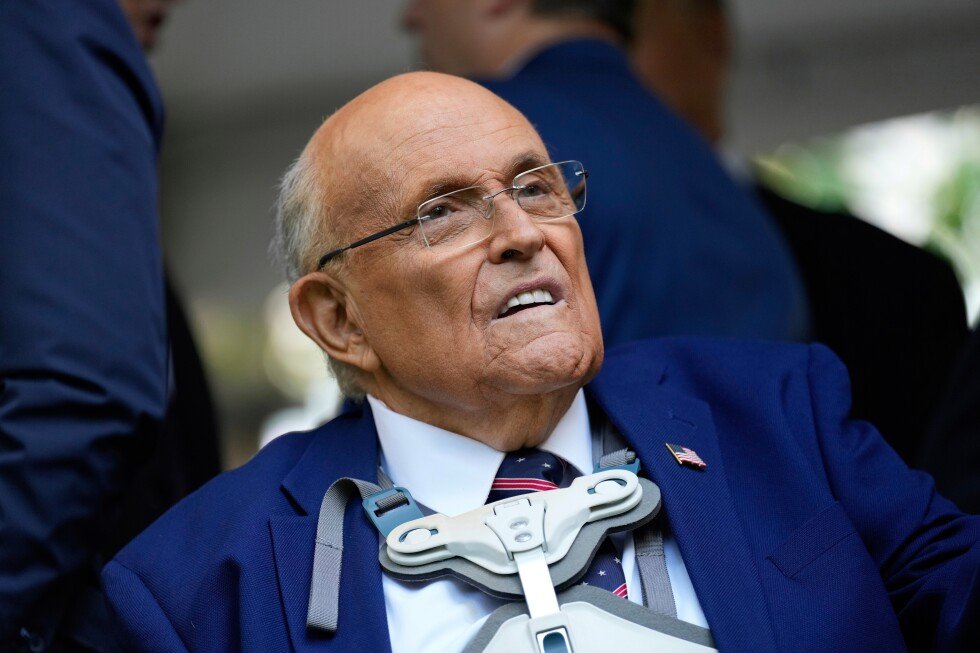rudolph-giuliani-in-critical-condition-at-hospital,-his-spokesman-says