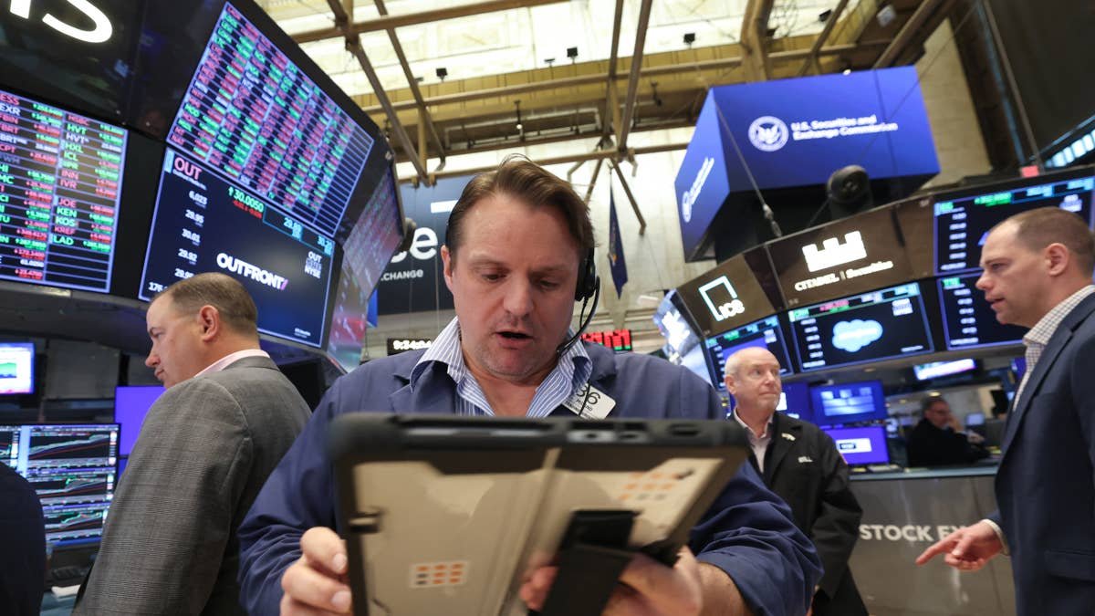 stock-market-today-(may-4,-2026):-nasdaq-futures-edge-up-on-iran-war-news