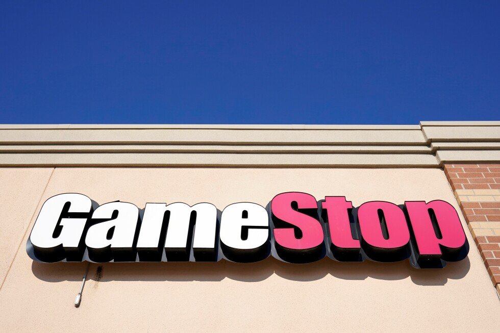 shares-of-ebay-jump-take-off-on-a-$56-billion-buyout-bid-from-gamestop’s-ryan-cohen