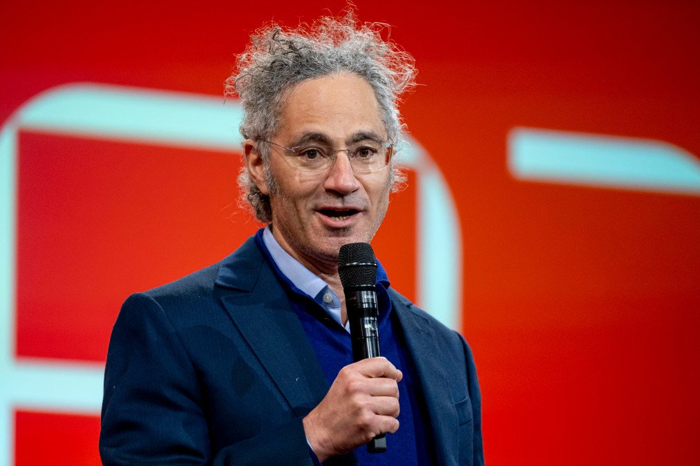 getting-real-on-palantir:-8-key-items-shaping-the-stock-market-tuesday