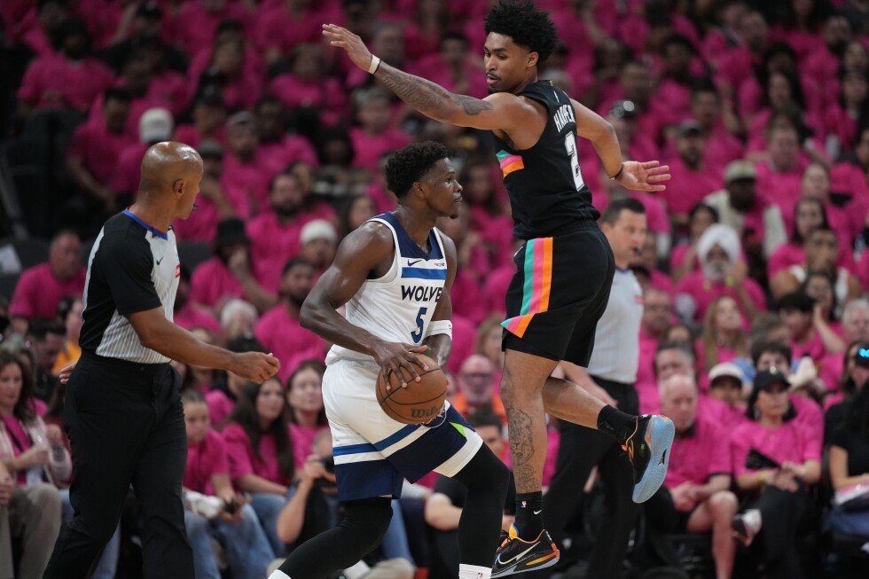 edwards-returns-and-timberwolves-overcome-big-game-by-wembanyama-to-beat-spurs-104-102-in-game-1