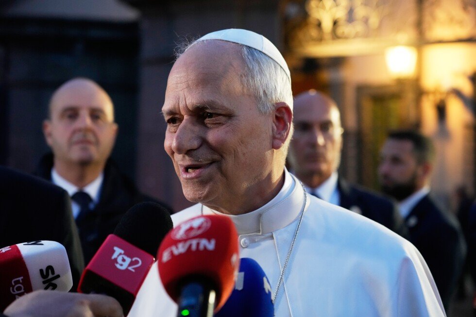 trump-again-assails-pope-leo,-potentially-complicating-rubio’s-vatican-visit