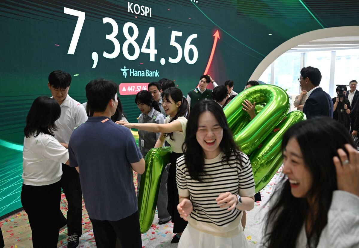 up-75%-already-in-2026,-korea’s-stock-market-is-hotter-than-ever