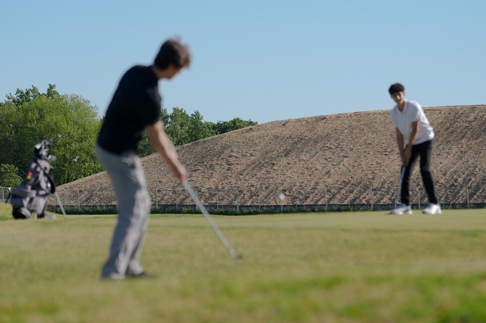 east-wing-debris-dumped-at-dc-golf-course-has-toxic-metals:-report