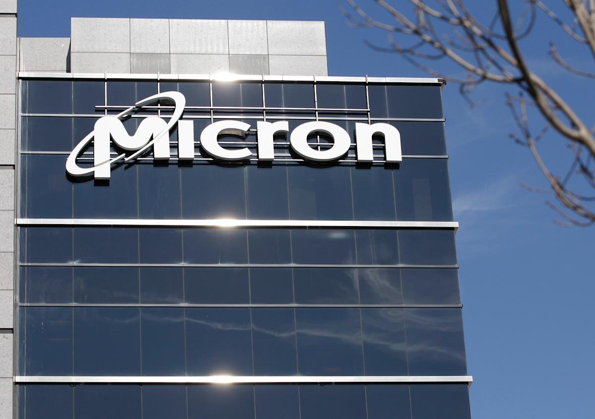 micron-tops-$700-billion-market-cap,-stock-extends-rally-amid-ai-driven-memory-demand