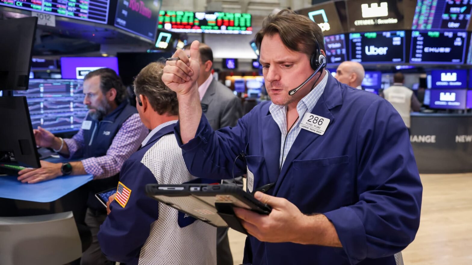 stock-futures-are-flat-after-the-s&p-500-posts-another-record;-traders-eye-developments-in-iran:-live-updates