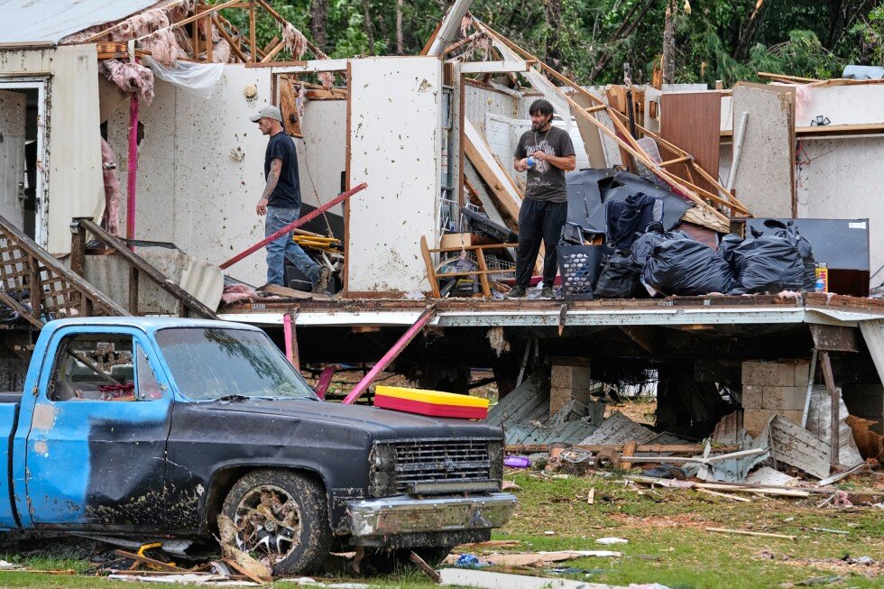 severe-storms-damage-mississippi-homes,-multiple-tornadoes-reported
