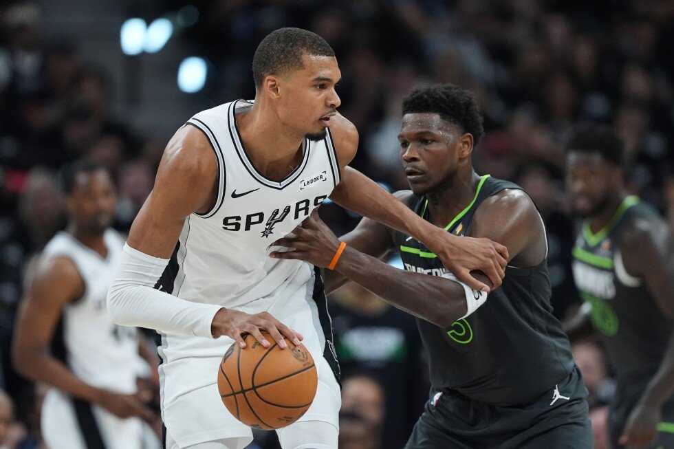 wembanyama-and-spurs-pound-timberwolves-133-95-to-even-series