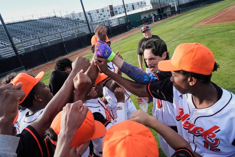 storied-oakland-baseball-program-rises-again-as-mcclymonds-starts-from-scratch