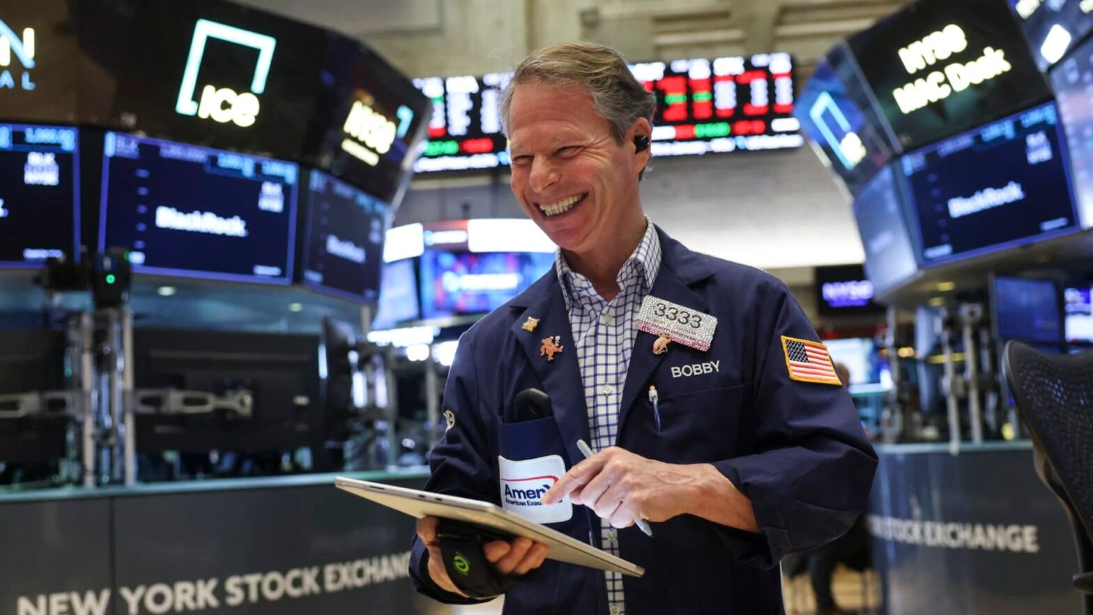 s&p-500-extends-winning-streak-to-6-weeks.-what-drove-the-stock-market-gains