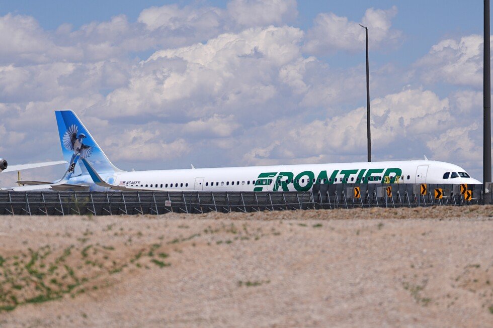 ntsb-gathering-information-on-evacuation-after-plane-hit-person-on-runway-in-denver