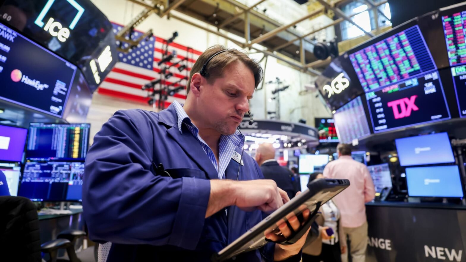 stock-futures-are-little-changed-as-traders-await-inflation-reading,-monitor-iran-war-developments:-live-updates