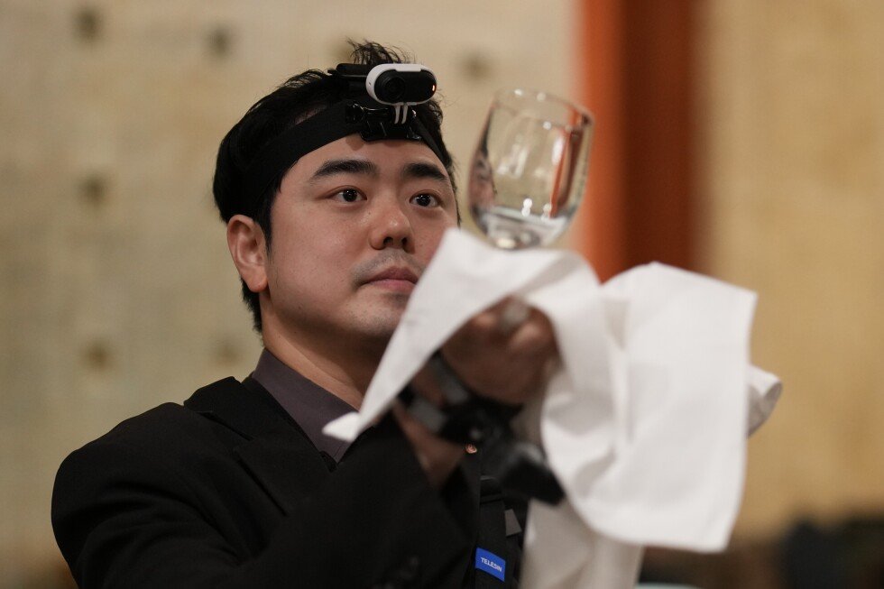 south-korea’s-ambitions-for-ai-robots-starts-with-workers-folding-napkins