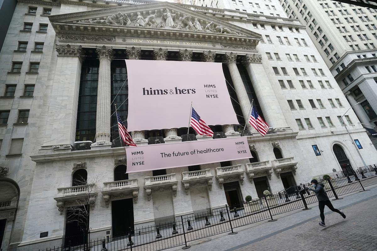hims-&-hers-stock-sinks-after-quarterly-loss,-sales-miss