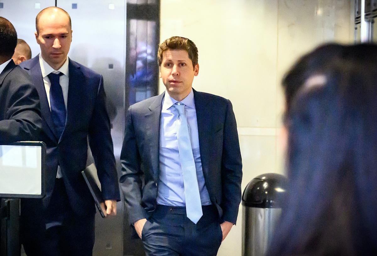 tech-stocks-today:-semiconductor-stocks-sell-off,-sam-altman-to-take-stand-in-openai-v.-musk-trial