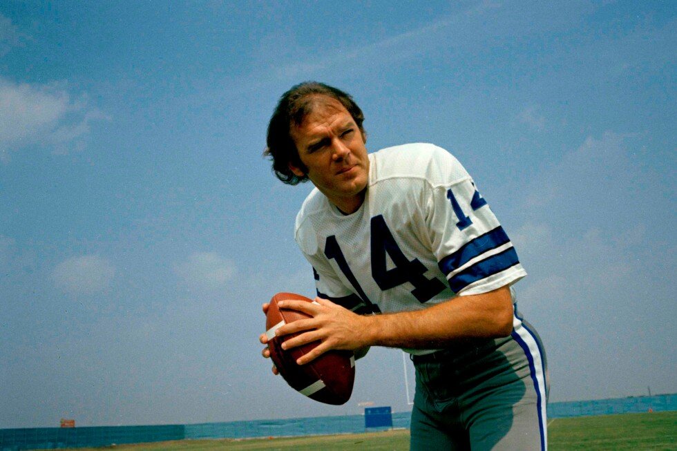 craig-morton,-who-became-the-first-quarterback-to-start-super-bowl-for-two-franchises,-dies-at-83